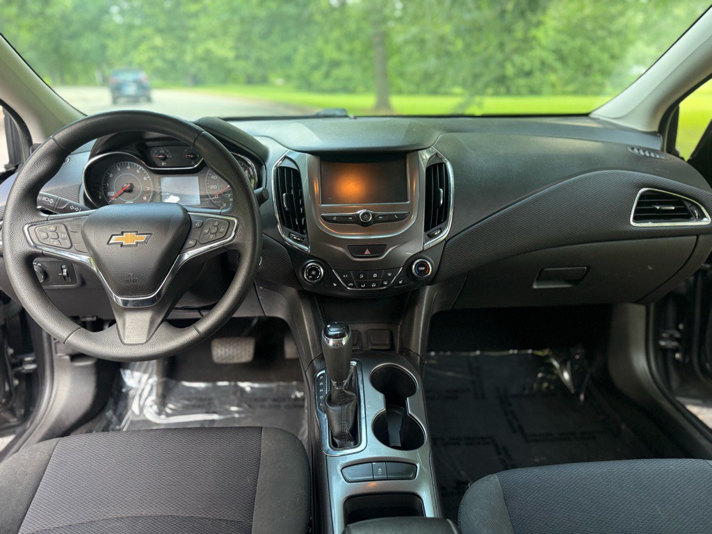 2017 Chevrolet Cruze Image 11