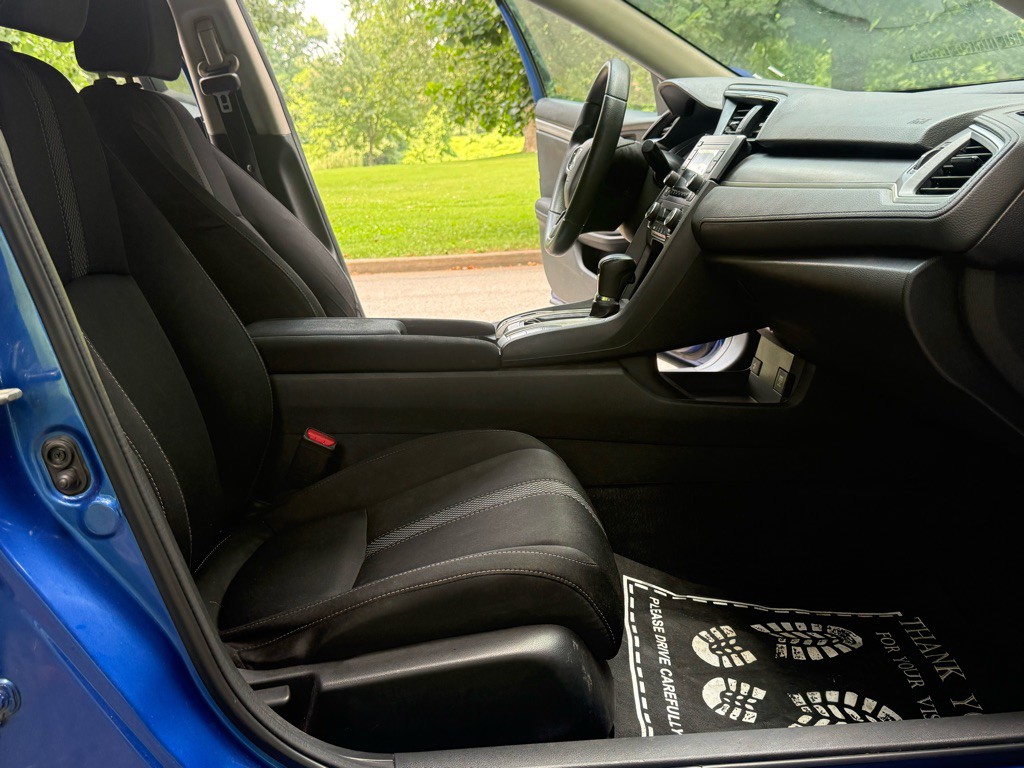 2019 Honda Civic Image 12