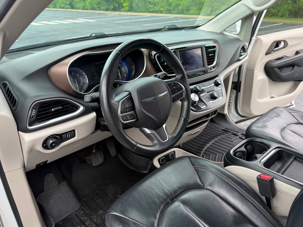 2018 Chrysler Pacifica Image 13