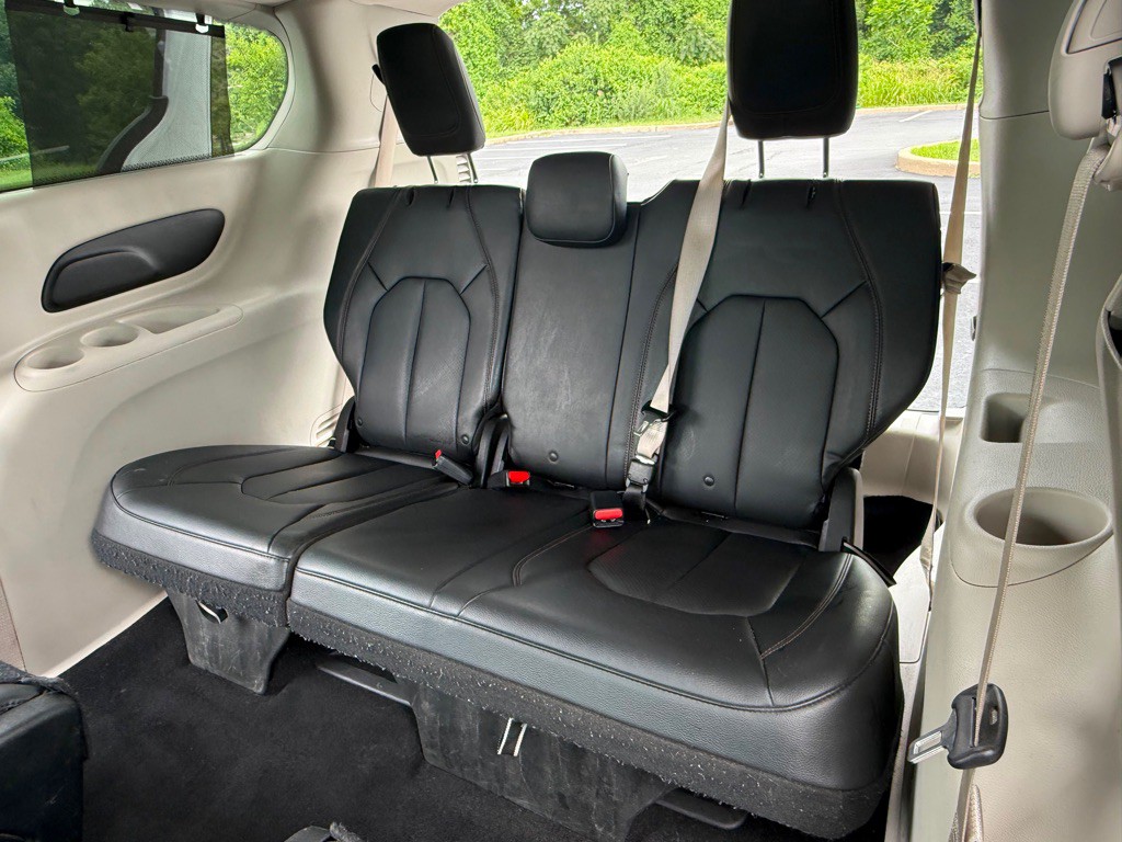 2018 Chrysler Pacifica Image 23