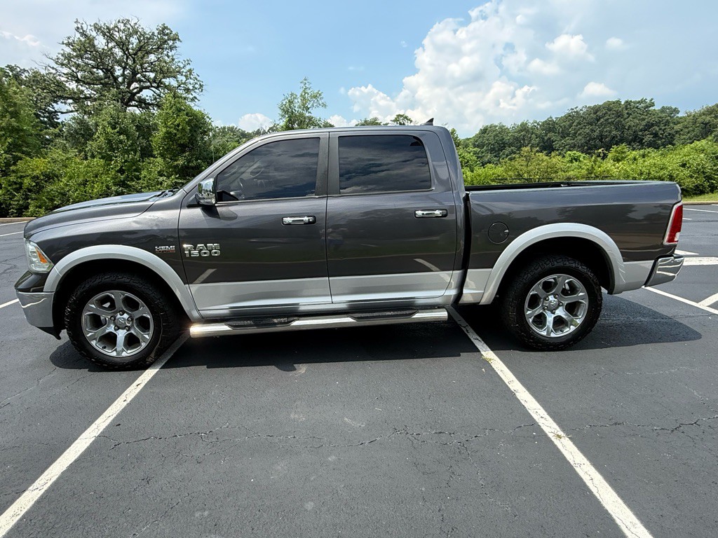2017 RAM 1500 Image 3