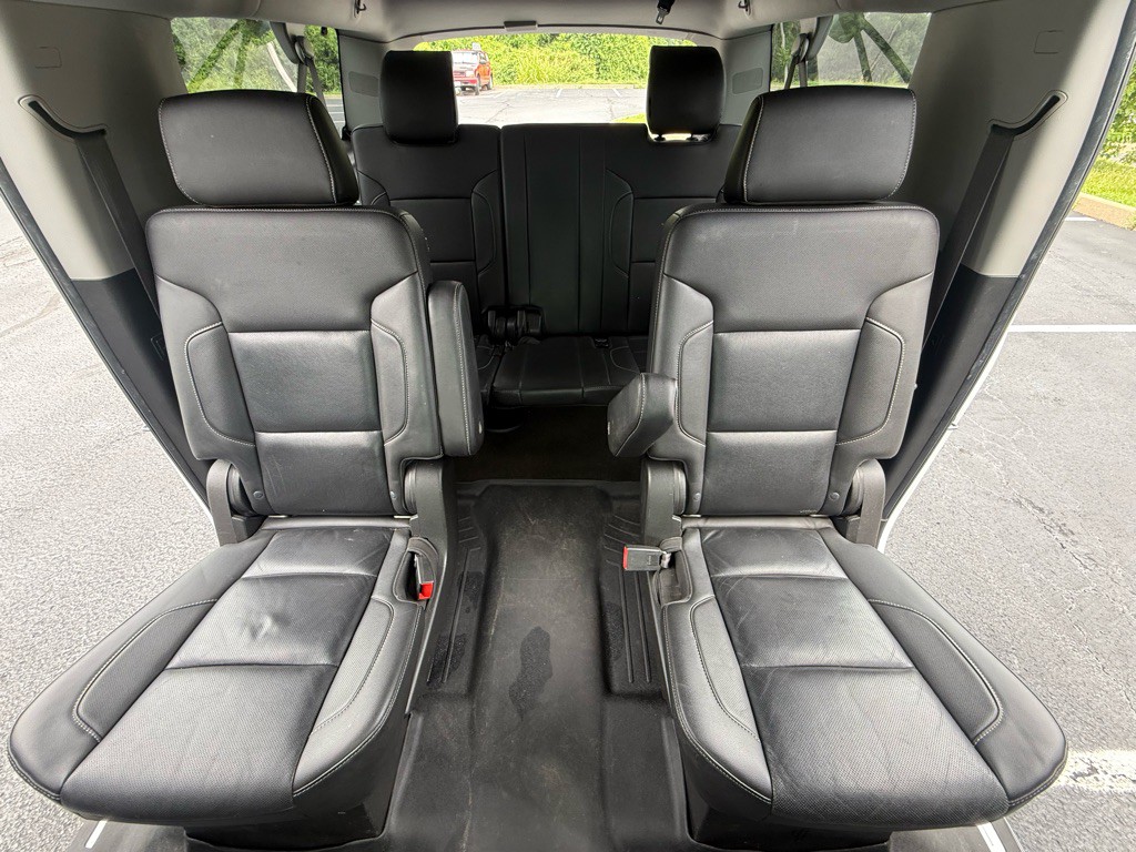 2015 Chevrolet Suburban Image 21