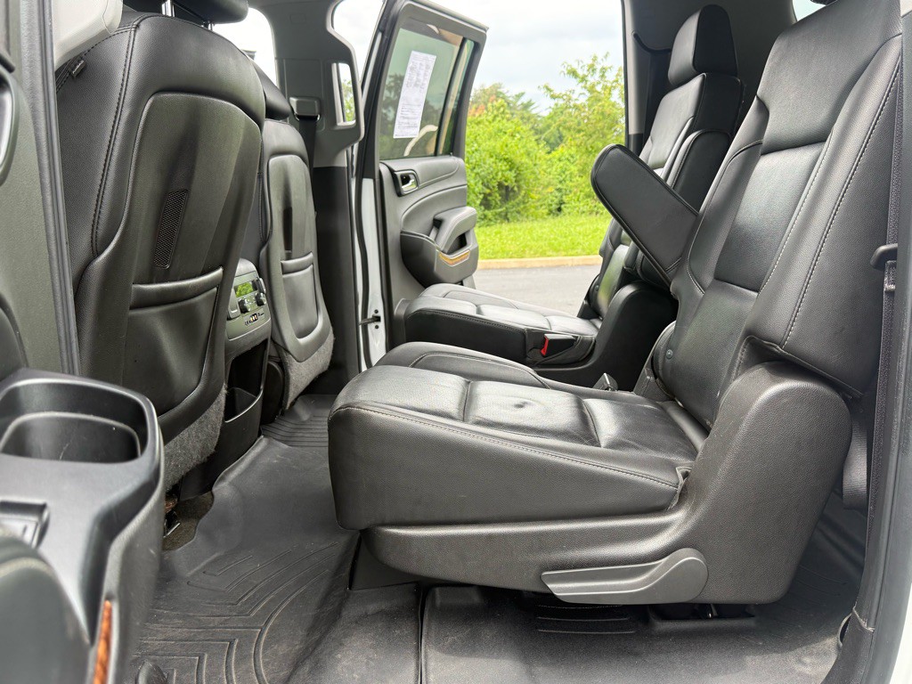 2015 Chevrolet Suburban Image 22