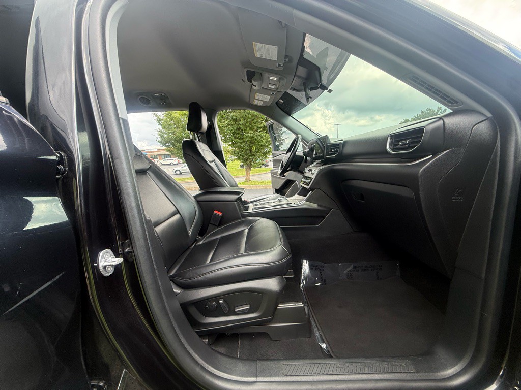 2022 Ford Explorer Image 12