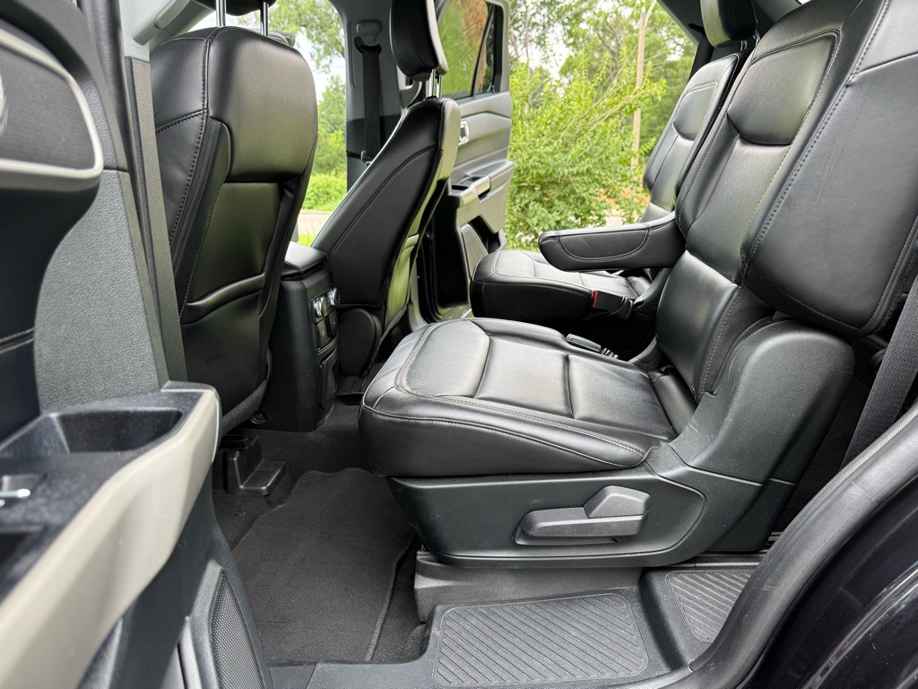 2022 Ford Explorer Image 22
