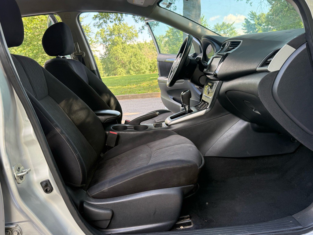2019 Nissan Sentra Image 12