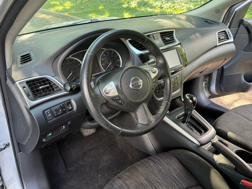 2019 Nissan Sentra Image 13