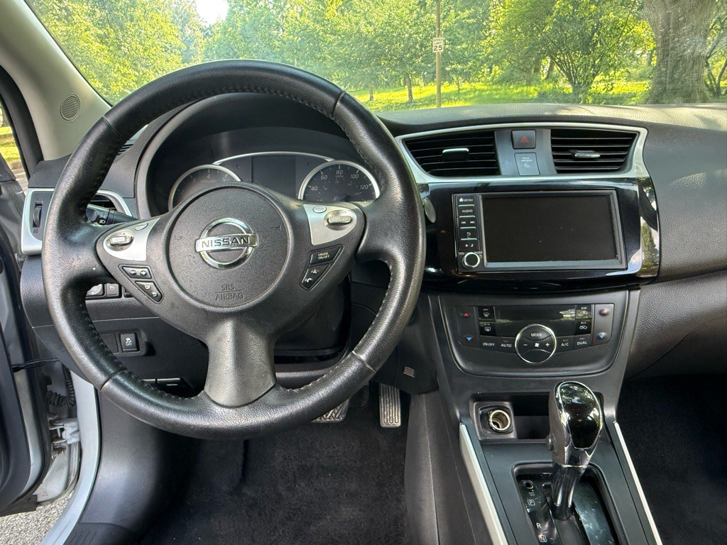 2019 Nissan Sentra Image 16