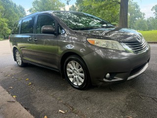Image for 2012 Toyota Sienna XLE 7-PASSENGER ID: 7545284