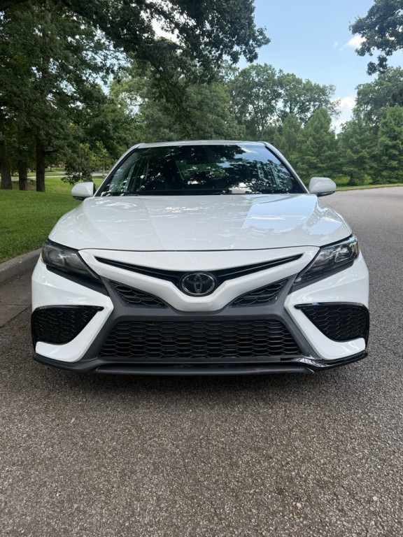 2022 Toyota Camry Image 2