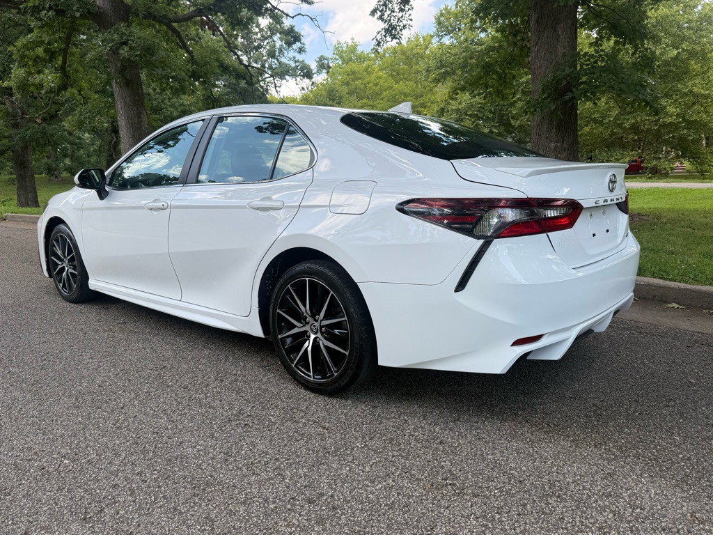 2022 Toyota Camry Image 7