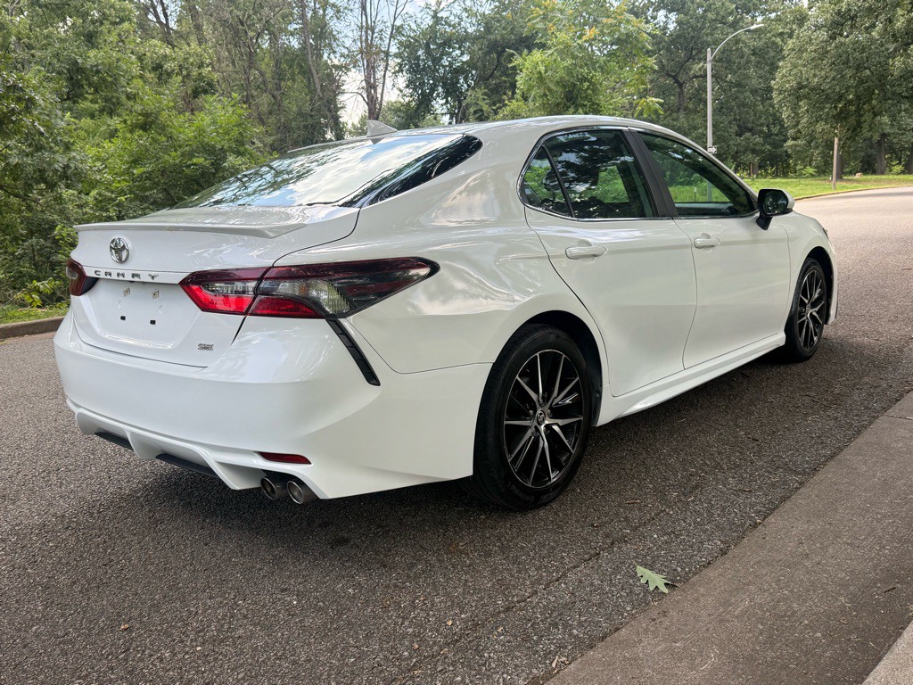 2022 Toyota Camry Image 9