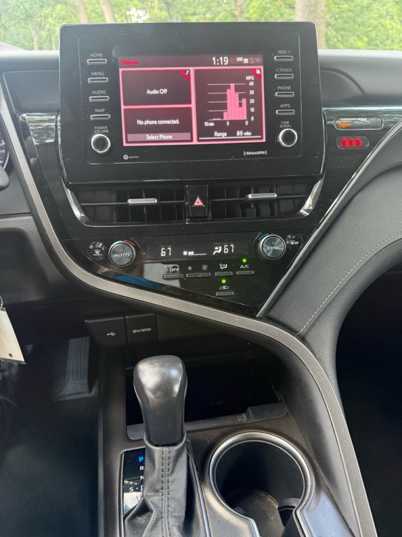 2022 Toyota Camry Image 18