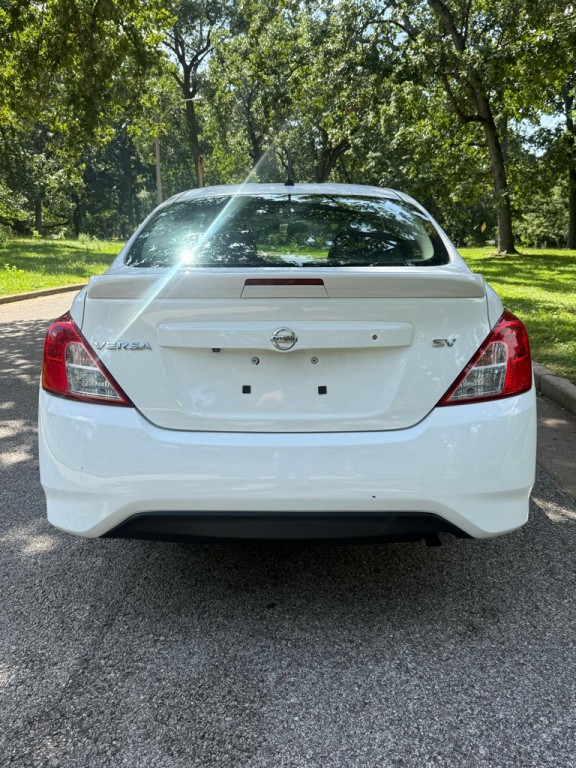 2019 Nissan Versa Image 8