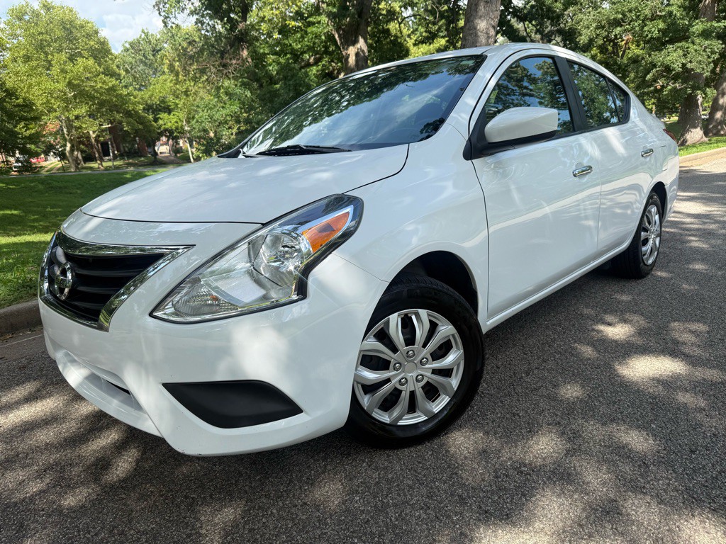 2019 Nissan Versa Image 25