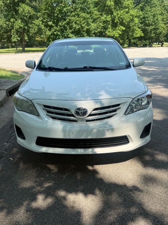 2013 Toyota Corolla Image 2