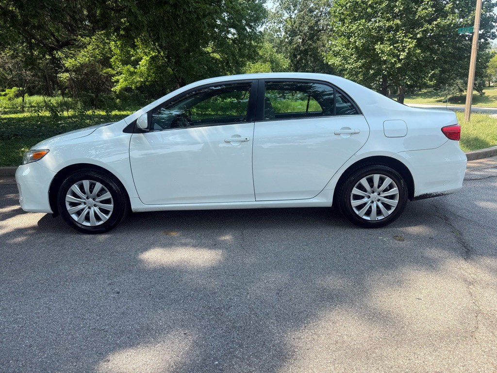 2013 Toyota Corolla Image 3