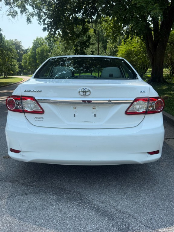2013 Toyota Corolla Image 8