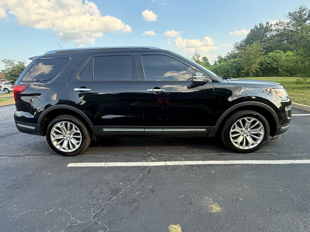 2018 Ford Explorer Image 6