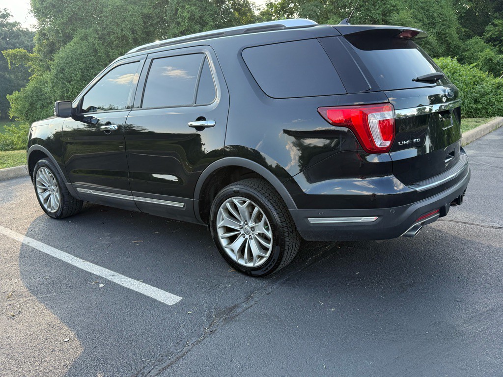 2018 Ford Explorer Image 9