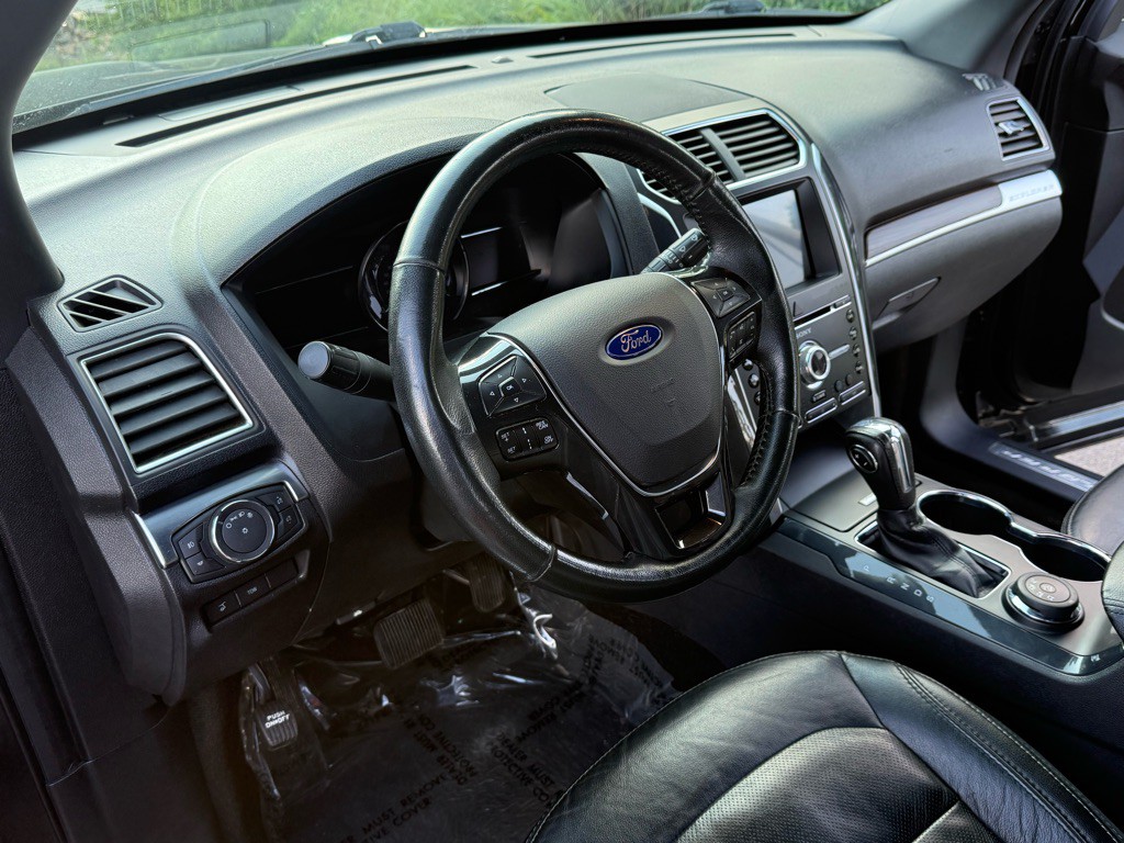 2018 Ford Explorer Image 13