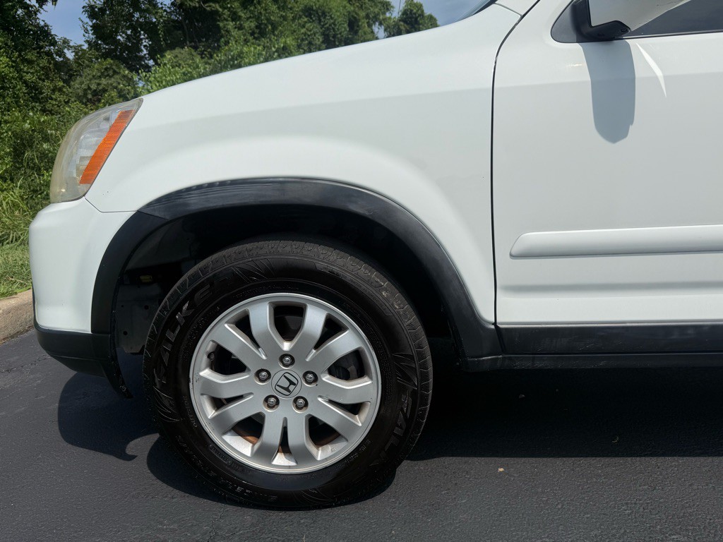 2005 Honda CR-V Image 25