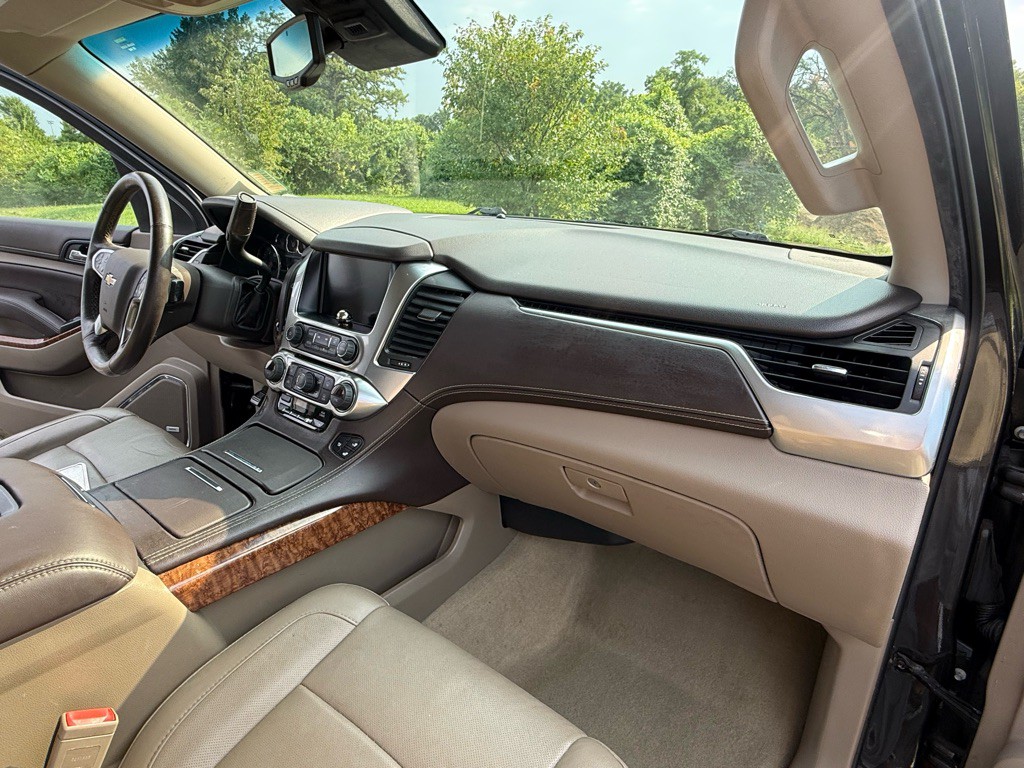 2015 Chevrolet Tahoe Image 12