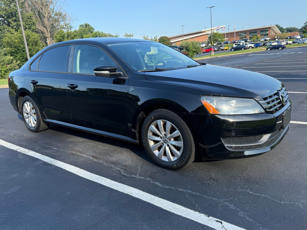 2015 Volkswagen Passat Image 4