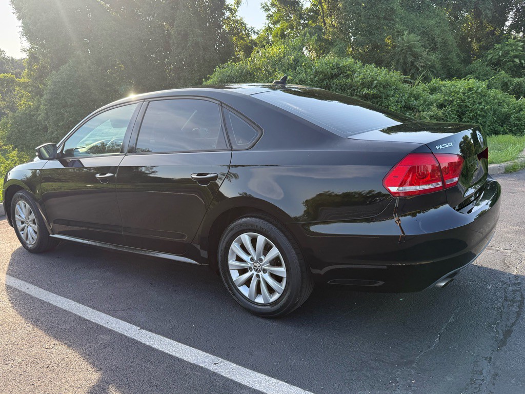2015 Volkswagen Passat Image 7