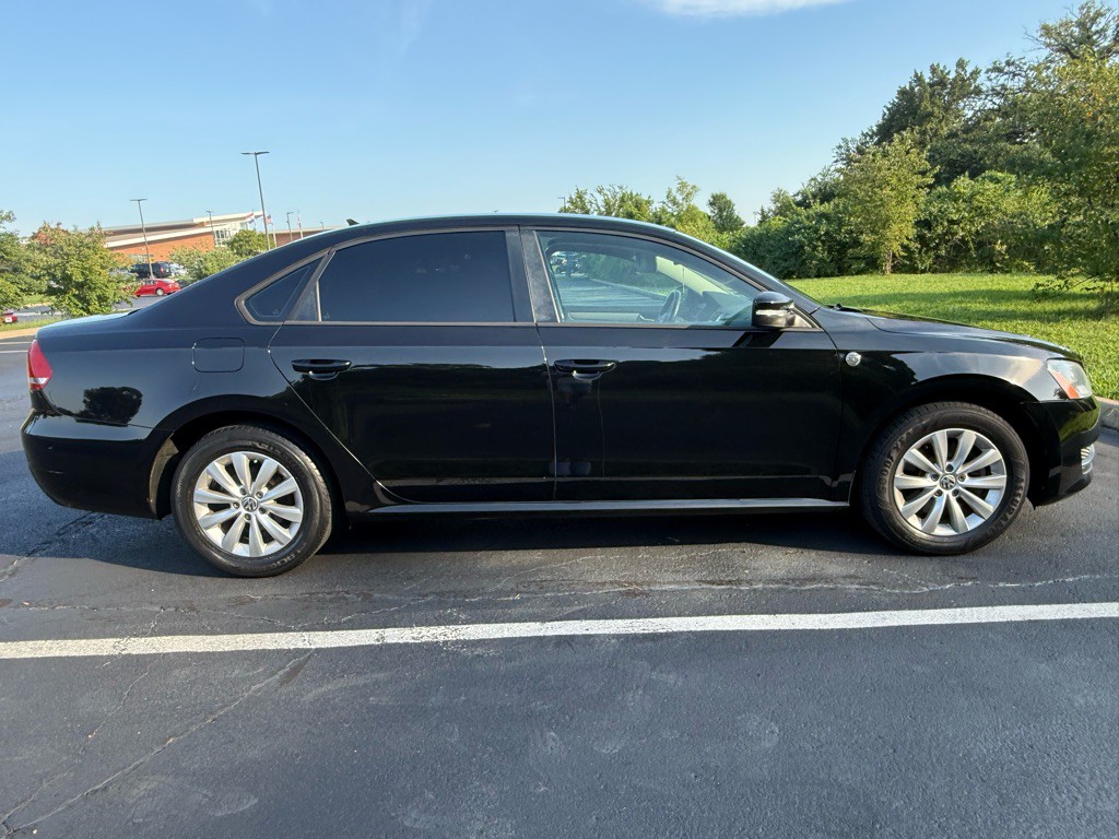 2015 Volkswagen Passat Image 6