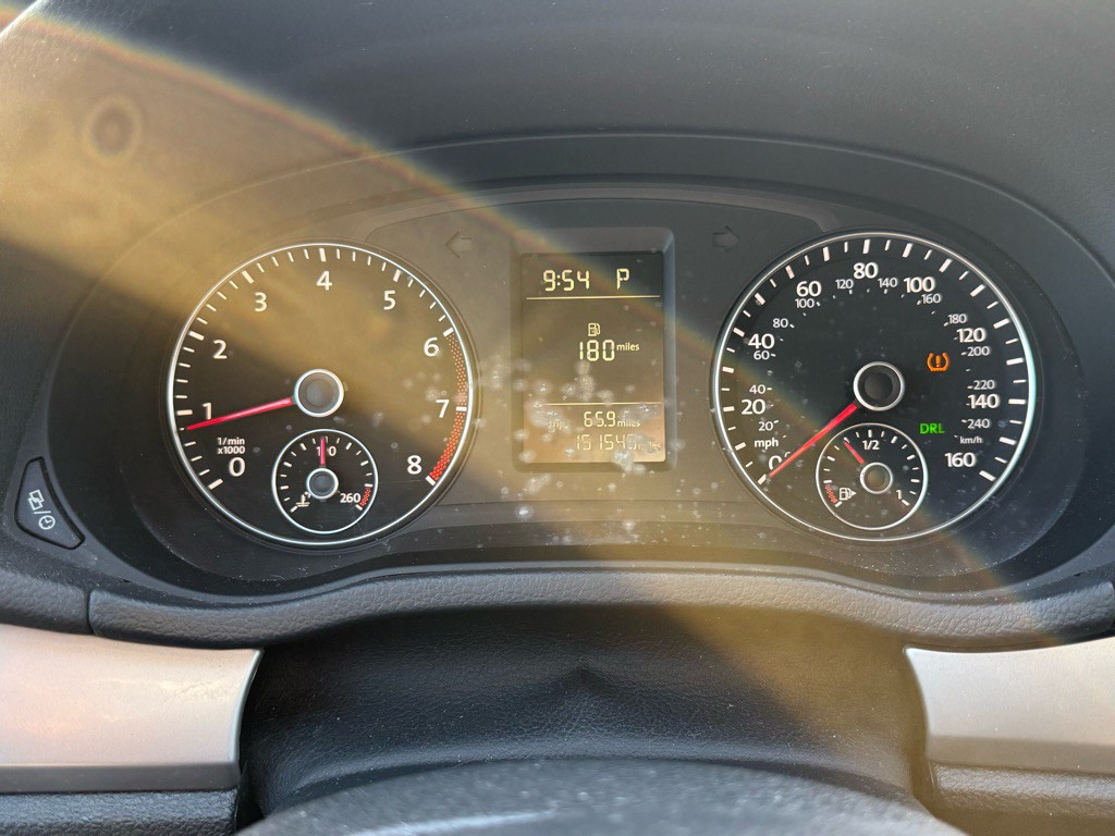 2015 Volkswagen Passat Image 17
