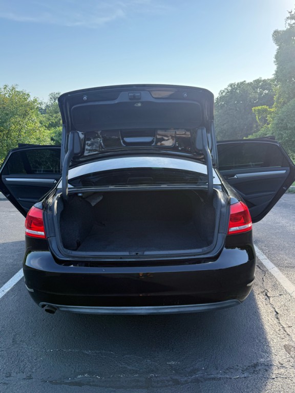 2015 Volkswagen Passat Image 23