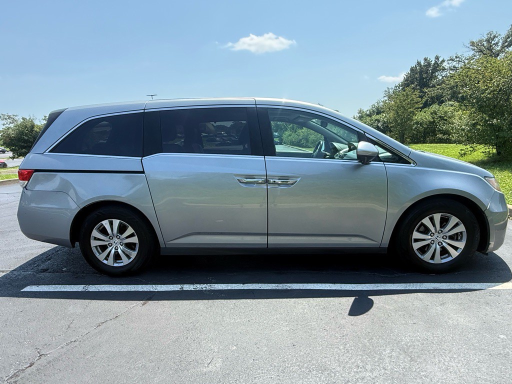 2016 Honda Odyssey Image 3