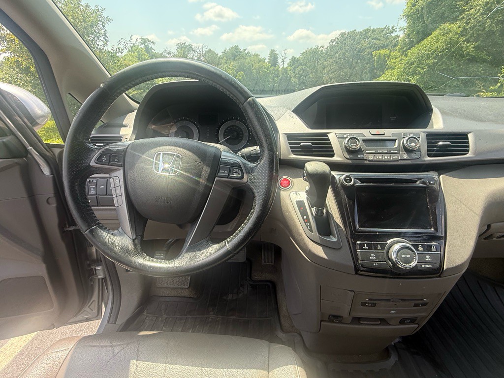 2016 Honda Odyssey Image 16
