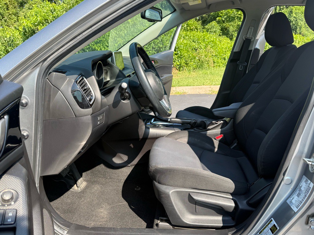 2016 Mazda Mazda3 Image 10