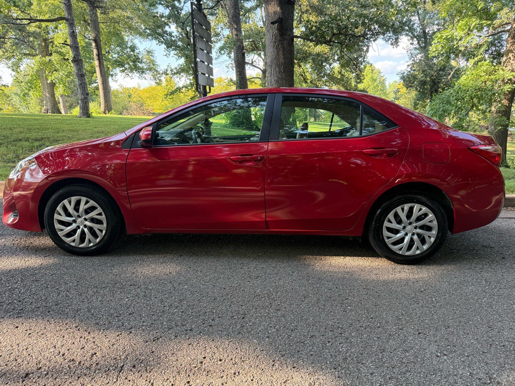 2017 Toyota Corolla Image 3