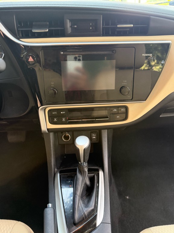 2017 Toyota Corolla Image 14