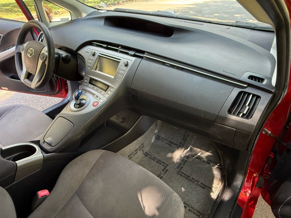2012 Toyota Prius Image 15