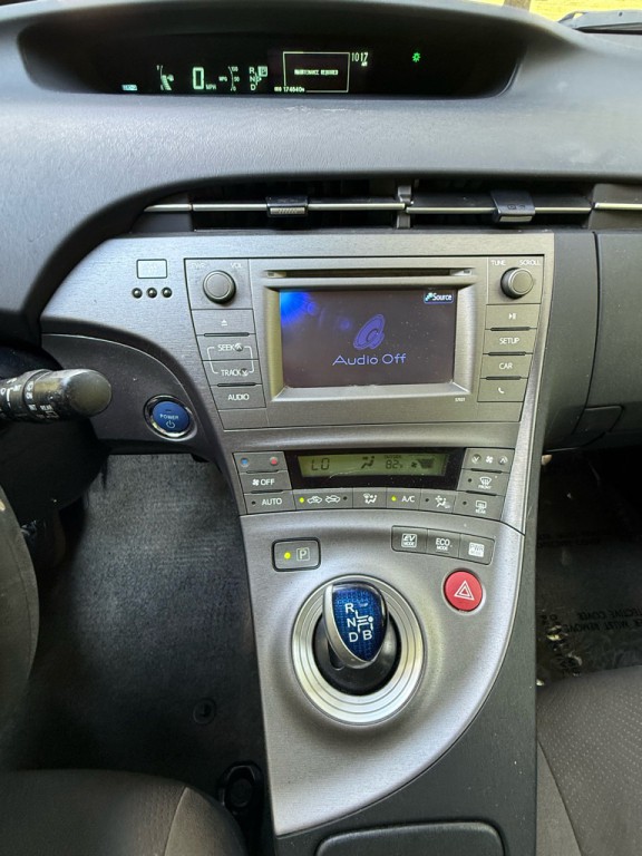 2012 Toyota Prius Image 17
