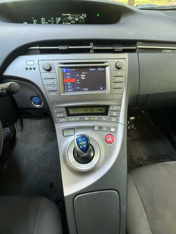 2012 Toyota Prius Image 18