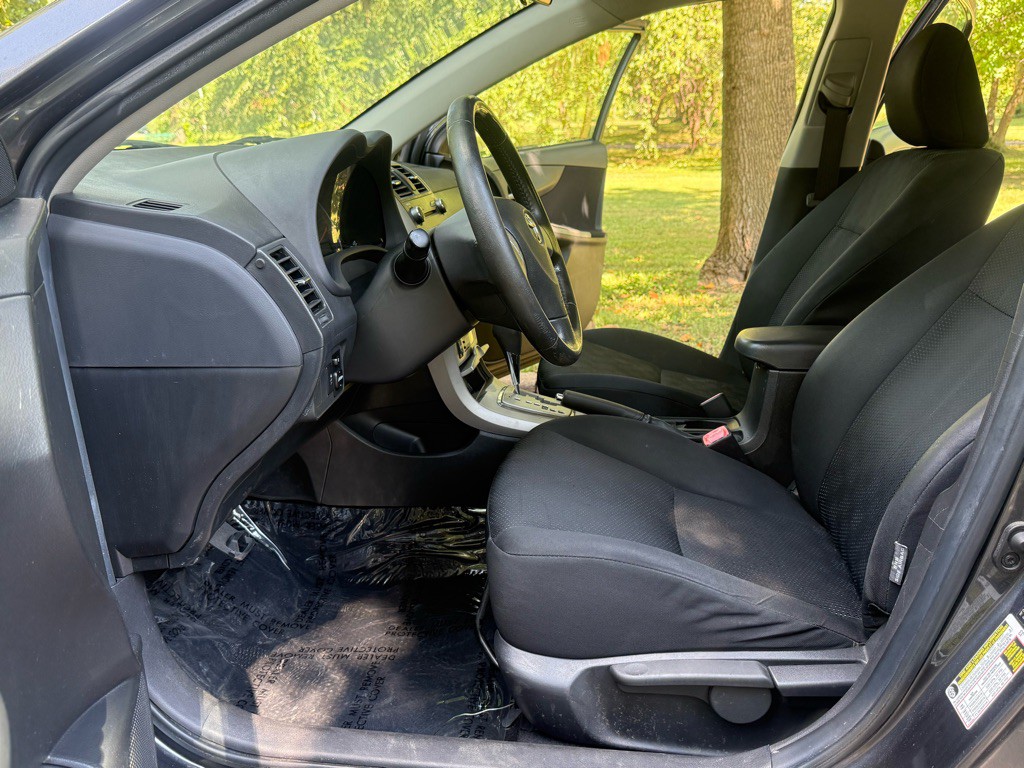 2010 Toyota Corolla Image 10