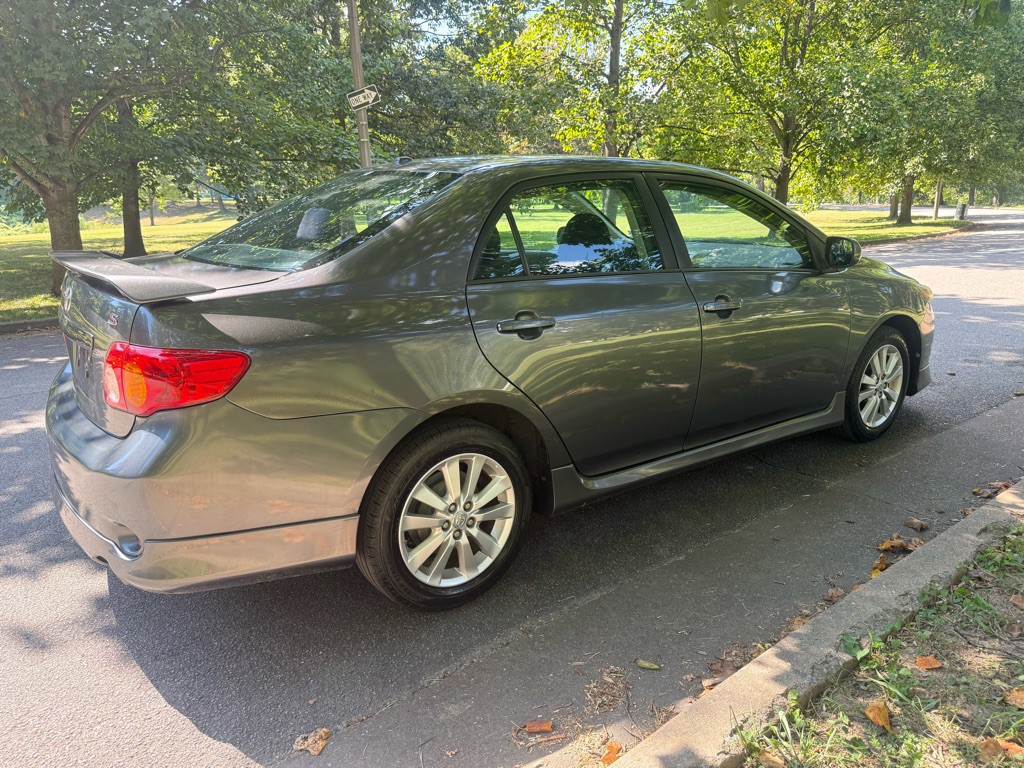 2010 Toyota Corolla Image 9