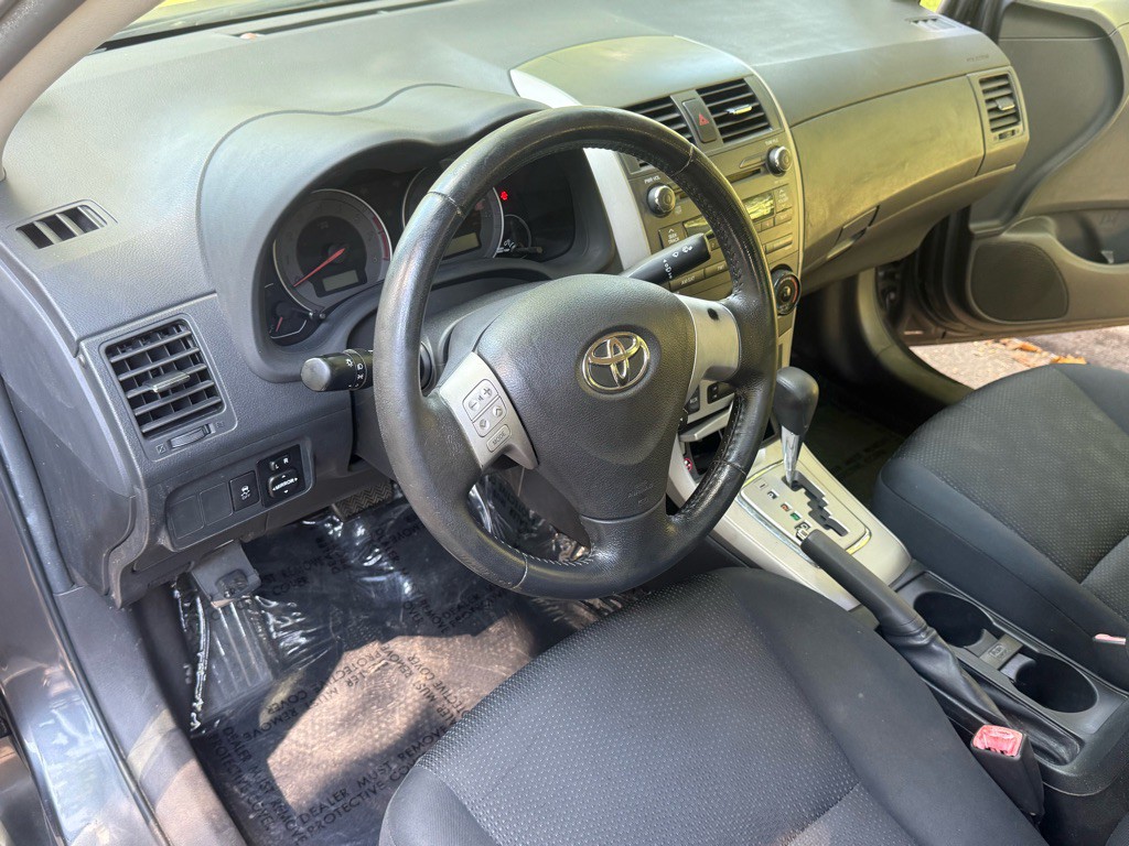 2010 Toyota Corolla Image 13