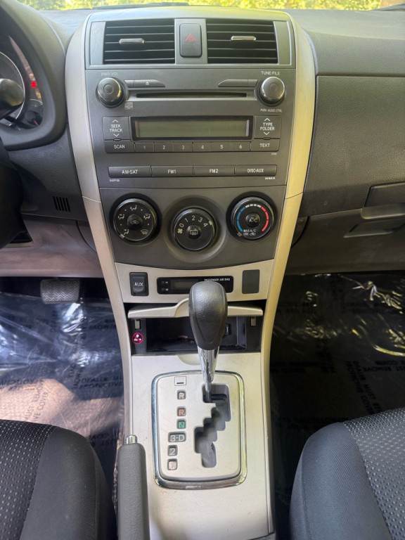 2010 Toyota Corolla Image 14