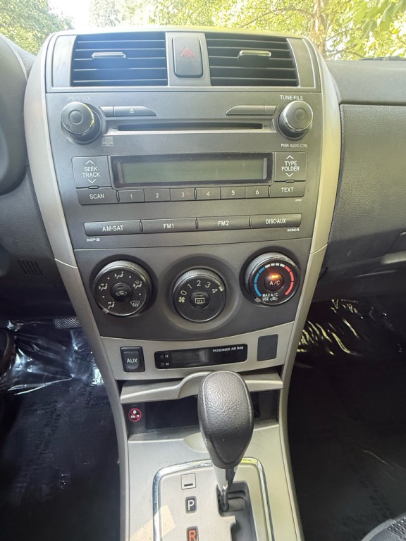 2010 Toyota Corolla Image 17
