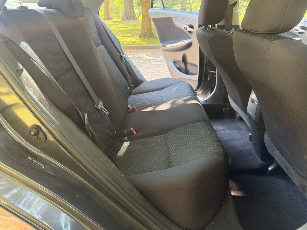 2010 Toyota Corolla Image 19