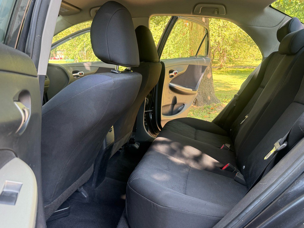 2010 Toyota Corolla Image 21
