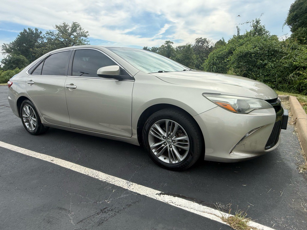 2015 Toyota Camry Image 4