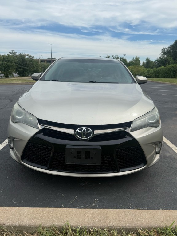 2015 Toyota Camry Image 5