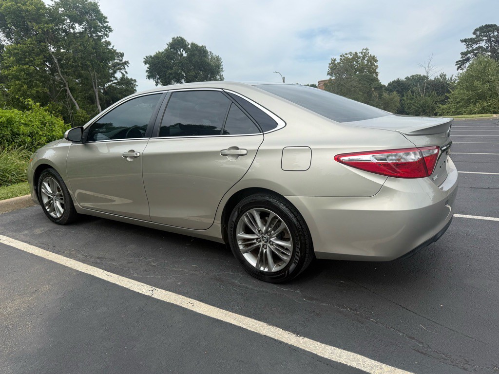 2015 Toyota Camry Image 7